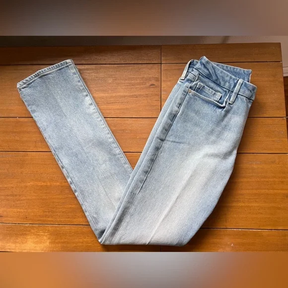 Frame Le Mini Boot in Kerwin Wash Mid Rise Light Wash NWOT Size 28 - Picture 10 of 16